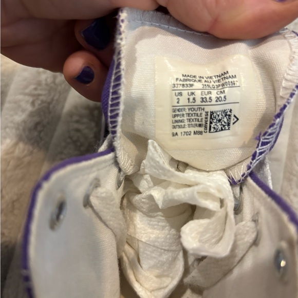 Converse Kids' Purple High Top Sneakers size 2 nwts - Picture 6 of 6